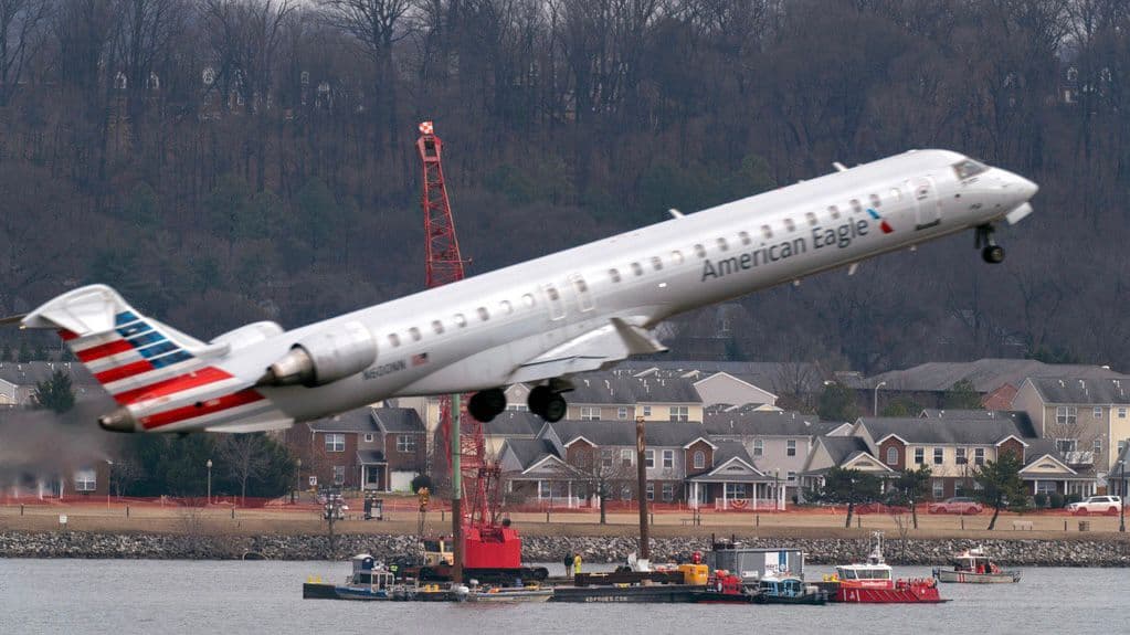 Trump Fires FAA Workers as SpaceX Plans Air Traffic Control Overhaul