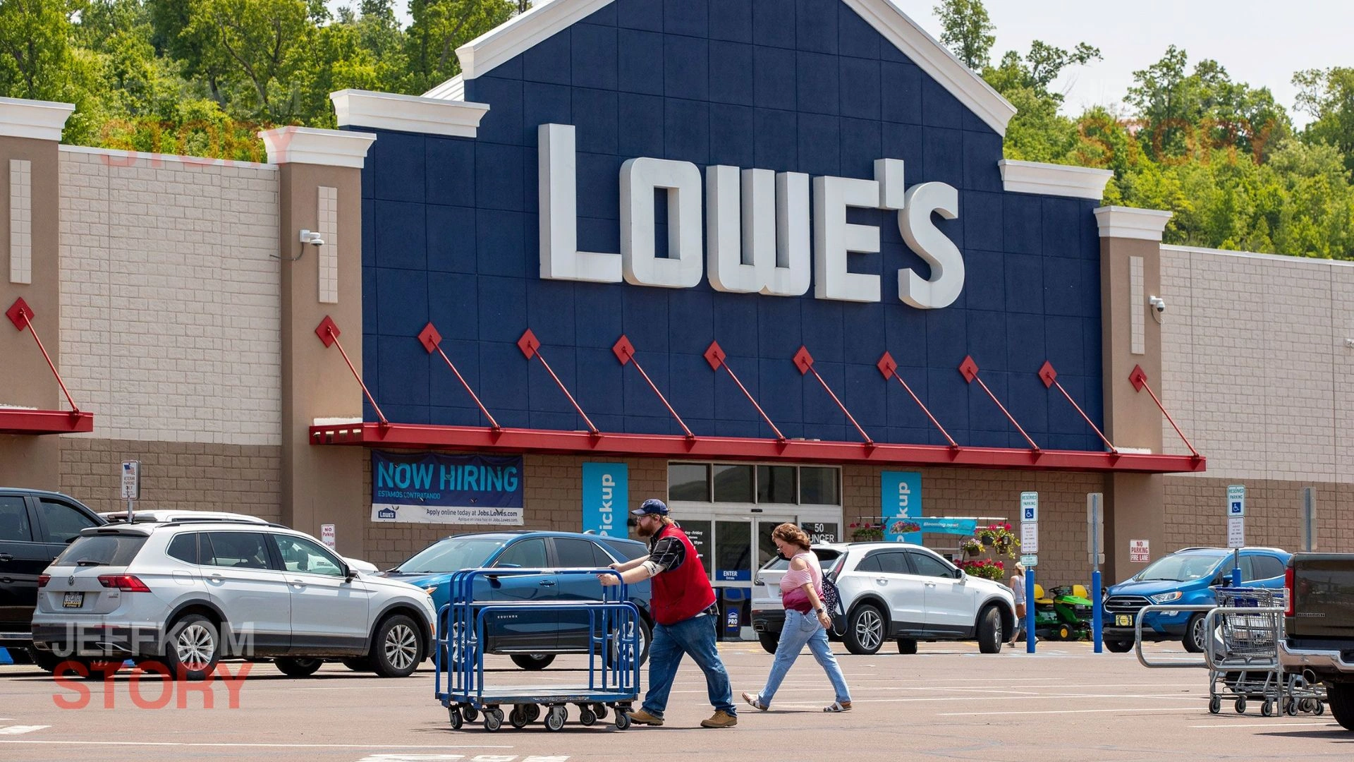 Lowes Stores Closing for 24 Hours at all 1,700 Locations: Here’s Why