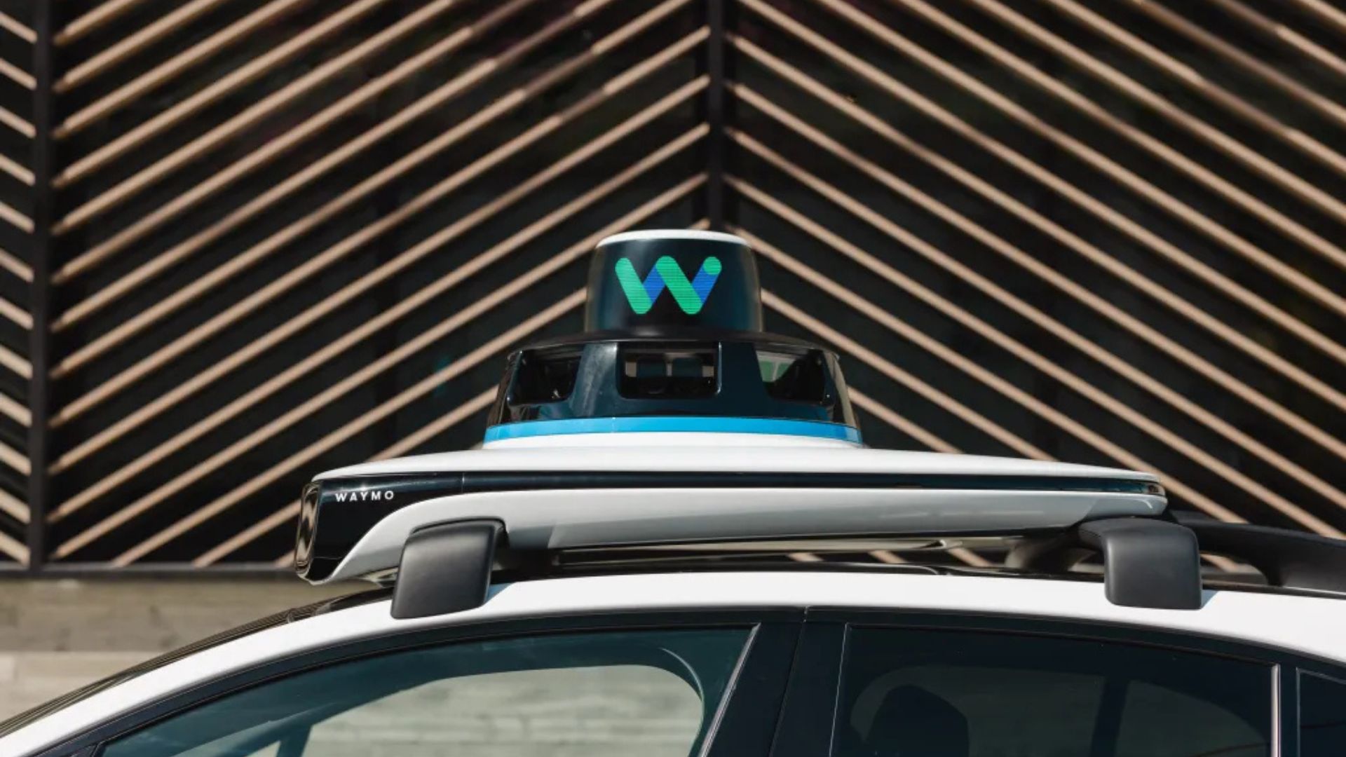 Waymo Robotaxi Rides Surge to 450,000 Weekly | Jeffkom Story